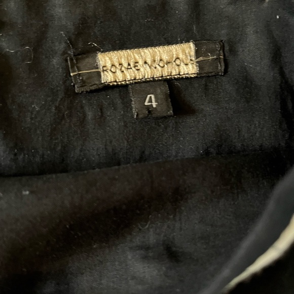 Skirt sequin needs 4 sequins - Picture 7 of 11